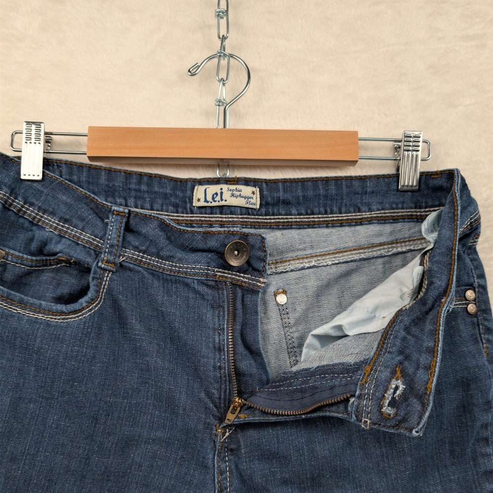 VTG L.E.I. Jeans Women's 34x28 Blue Sophia Hiphugger Flare Low Rise Stretch Y2K